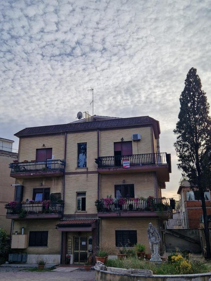 Appartement At Monica'S In Rome - Stazione Labaro Extérieur photo